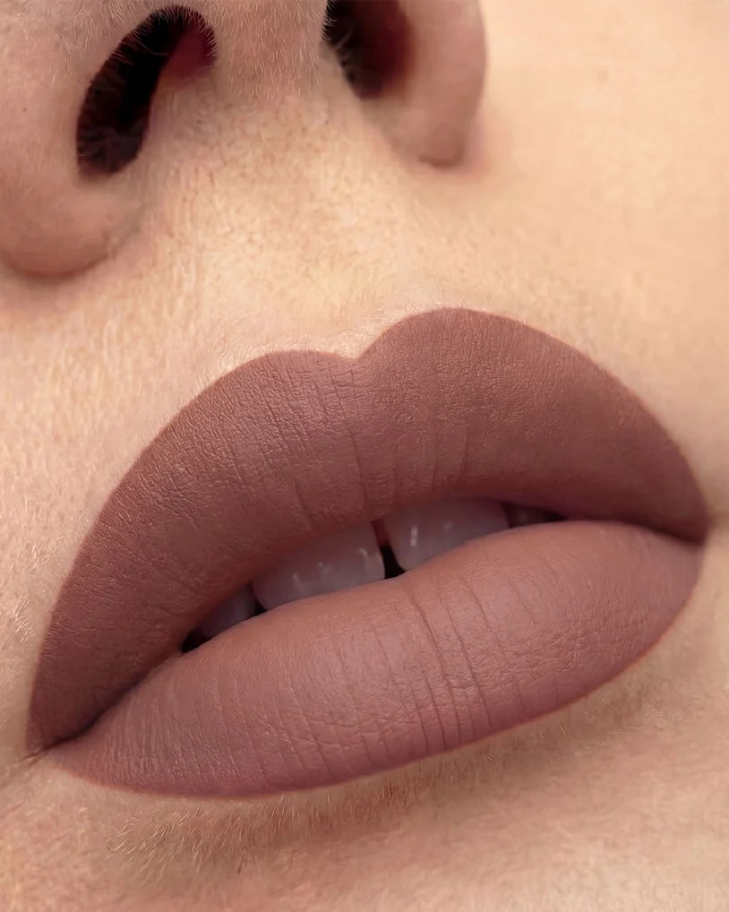 Astra PURE BEAUTY MAT LIQUID LIPSTICK - Rossetto Liquido Opaco