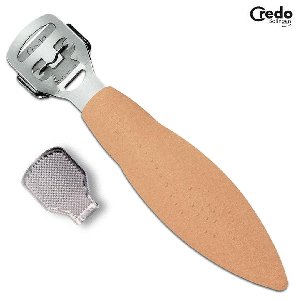 Credo Tagliacalli per pedicure con manico in plastica