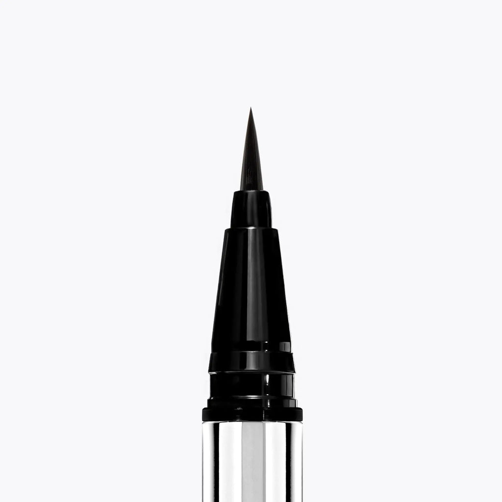 Mesauda EYELINER IN PENNA  EYES ON FLEEK